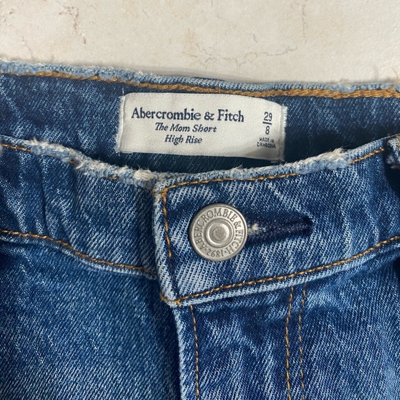 Abercrombie & Fitch High Rise Mom Shorts - Picture 4 of 9